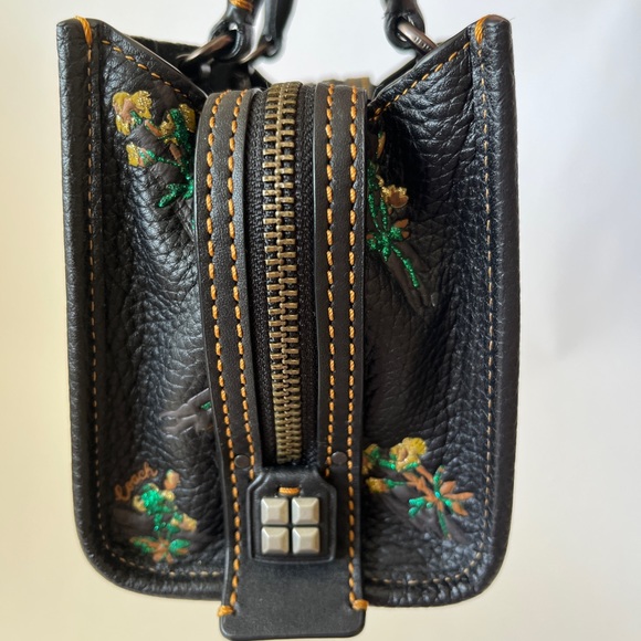 Coach rogue 17 with pyramid evil eye studs - Picture 5 of 16